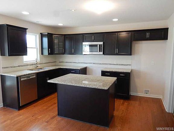 4th image of 3627 Delilah Ln #24