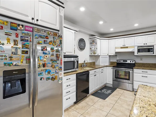 6 Madrid Ln #7-18, Davie, FL 33324