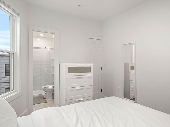 3rd image of 621 E 8th St #3-C