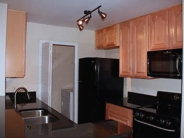 6130 Westgate Dr APT 301, Orlando, FL 32835