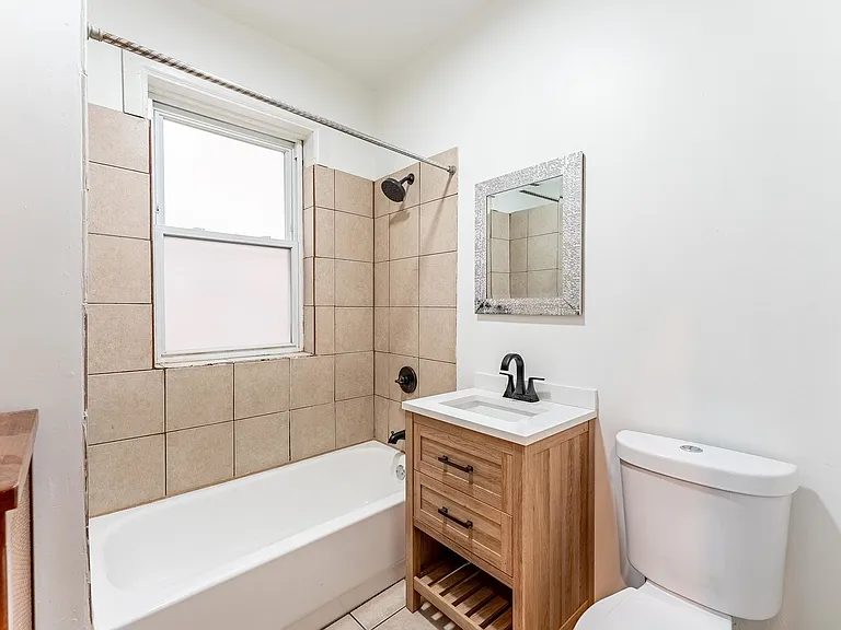 4938 W Monroe St #1 — Photo 6