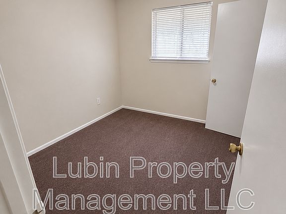 4th image of 3579 Fox Meadows Rd