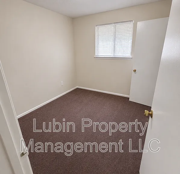 3579 Fox Meadows Rd — Photo 4