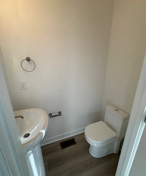 909 Baltic Ave #1 — Photo 10