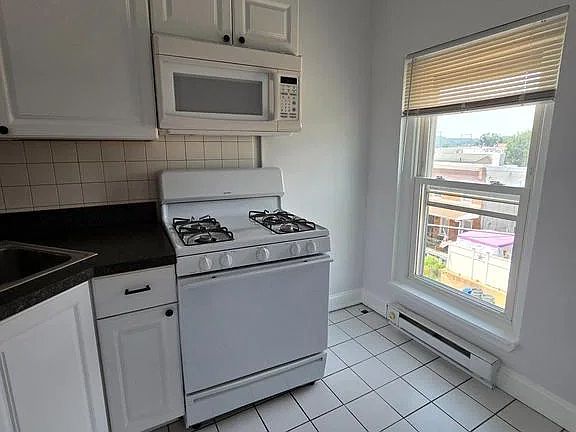 5th image of 218 Ripka St Floor 3