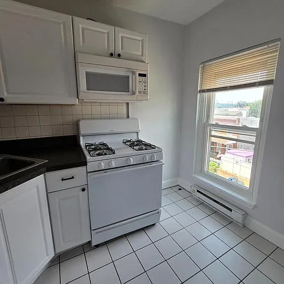 218 Ripka St #3 — Photo 5