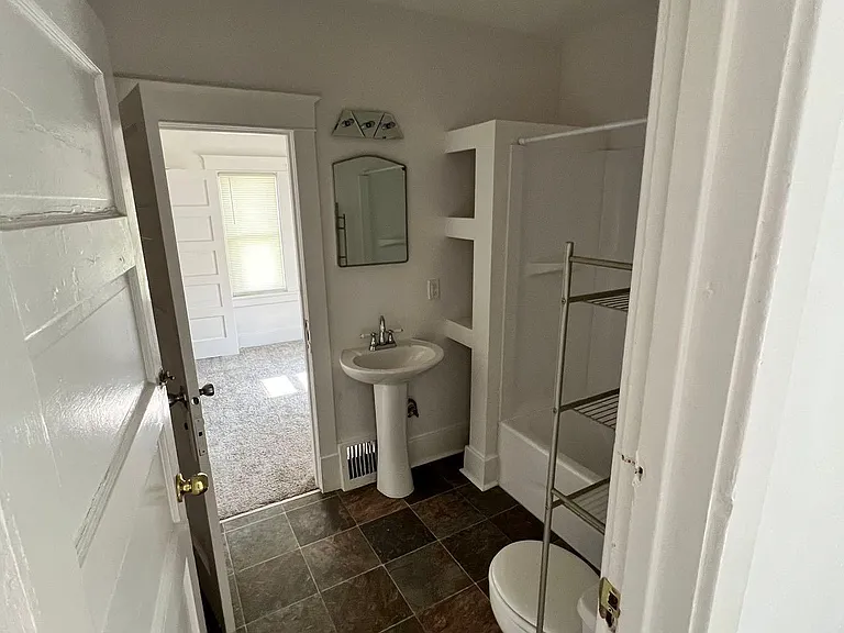 406 W 23rd Ave — Photo 11