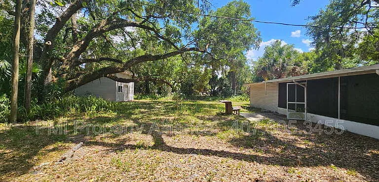1515 Elliott St — Photo 17