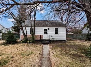 305 Locust Ave, Colonial Beach, VA 22443