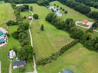 2726 New Hall Rd, Greenbrier, TN 37073