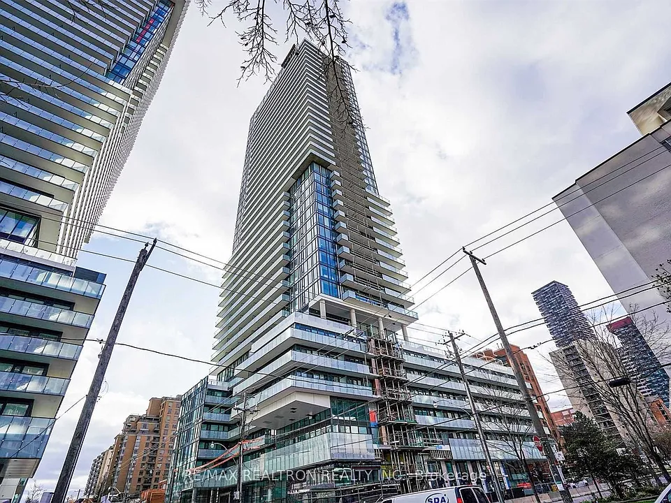 161 Roehampton Ave #3609