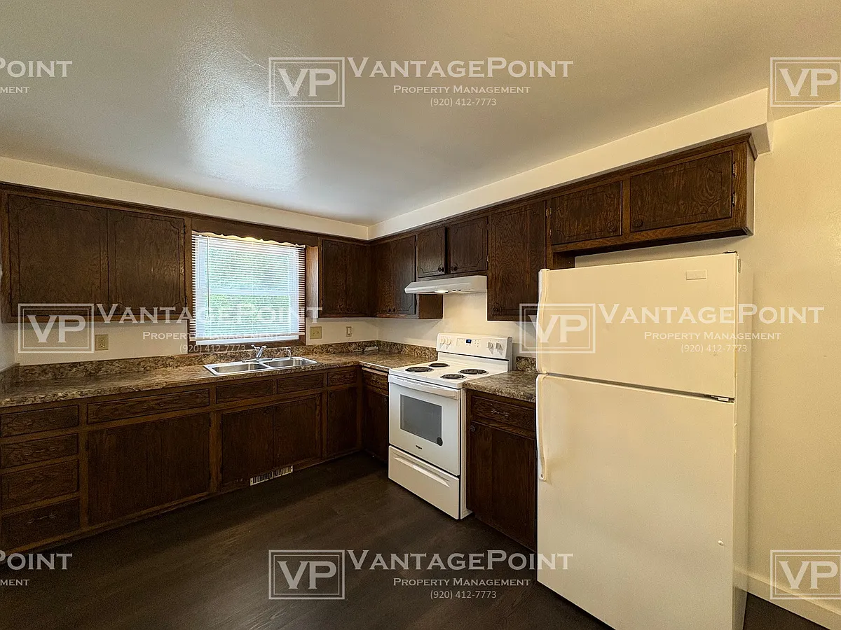 Building Photo - 1523 Ridgeway Dr