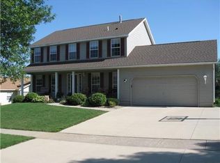 6809 Stone Meadow Dr SW, Cedar Rapids, IA 52404