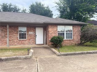 1211 Webhollow Cir #B, Bryan, TX 77801