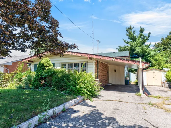 34 Taunton Rd W, Oshawa, ON L1G 3T2