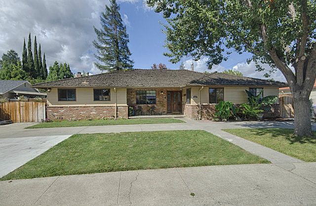 1st image of 851 S Clover Ave