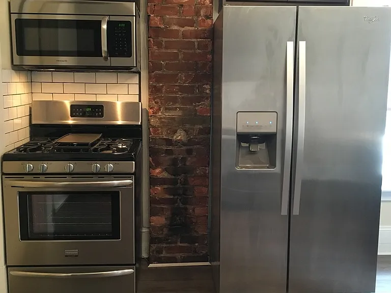 701 Madison Ave — Photo 3