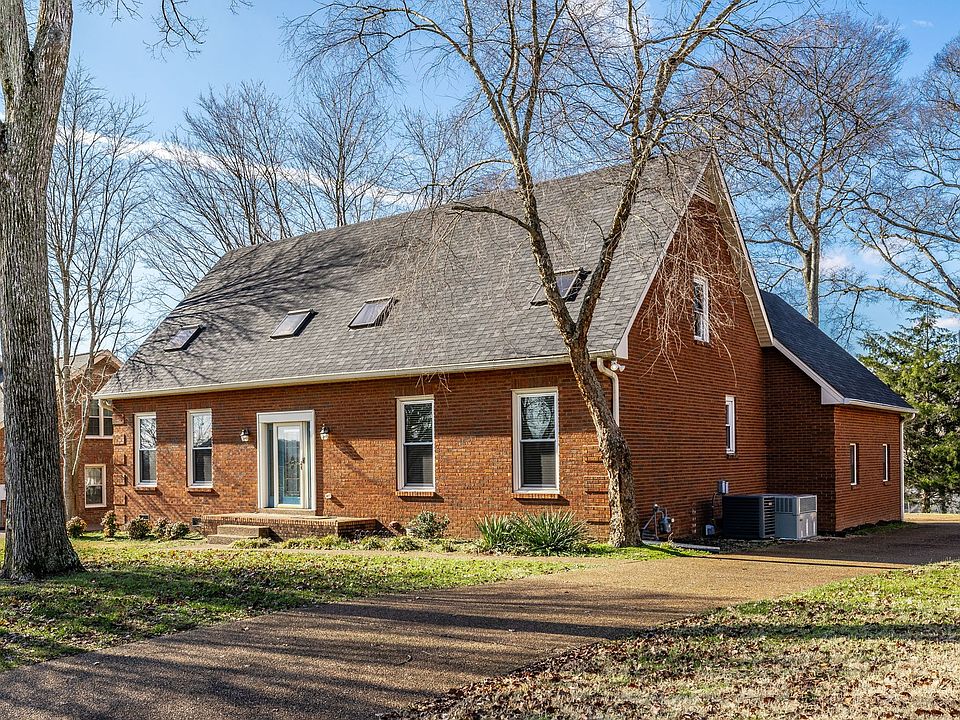 1st image of 836 Rachel Dr