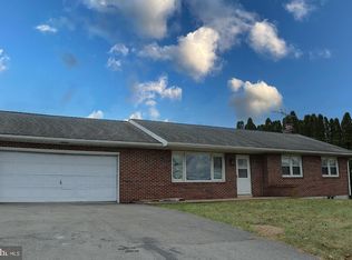 560 Mohns Hill Rd, Reading, PA 19608