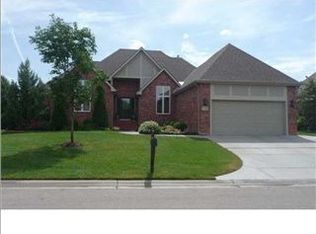 2018 N Red Oaks St, Wichita, KS 67206