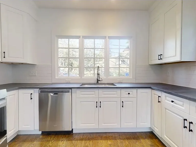 1002 Center St NW #C — Photo 11
