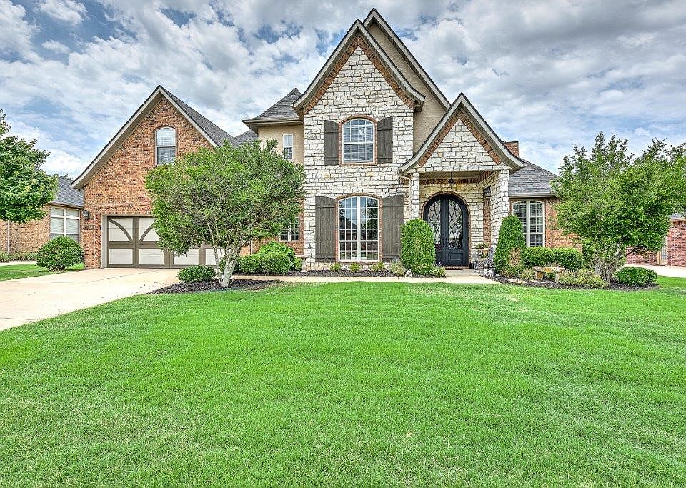 1st image of 5208 S Sloan Cir