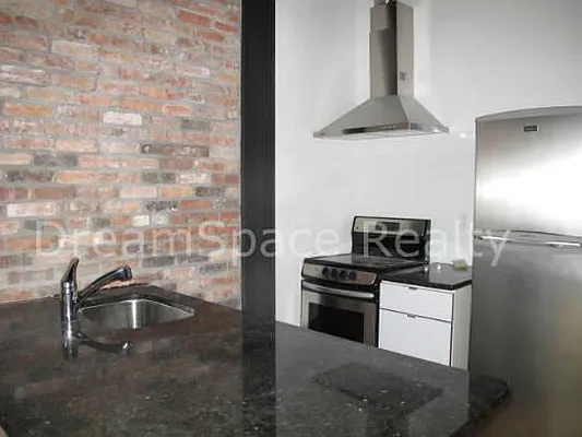 Rented by Dream Space Realty | media 27