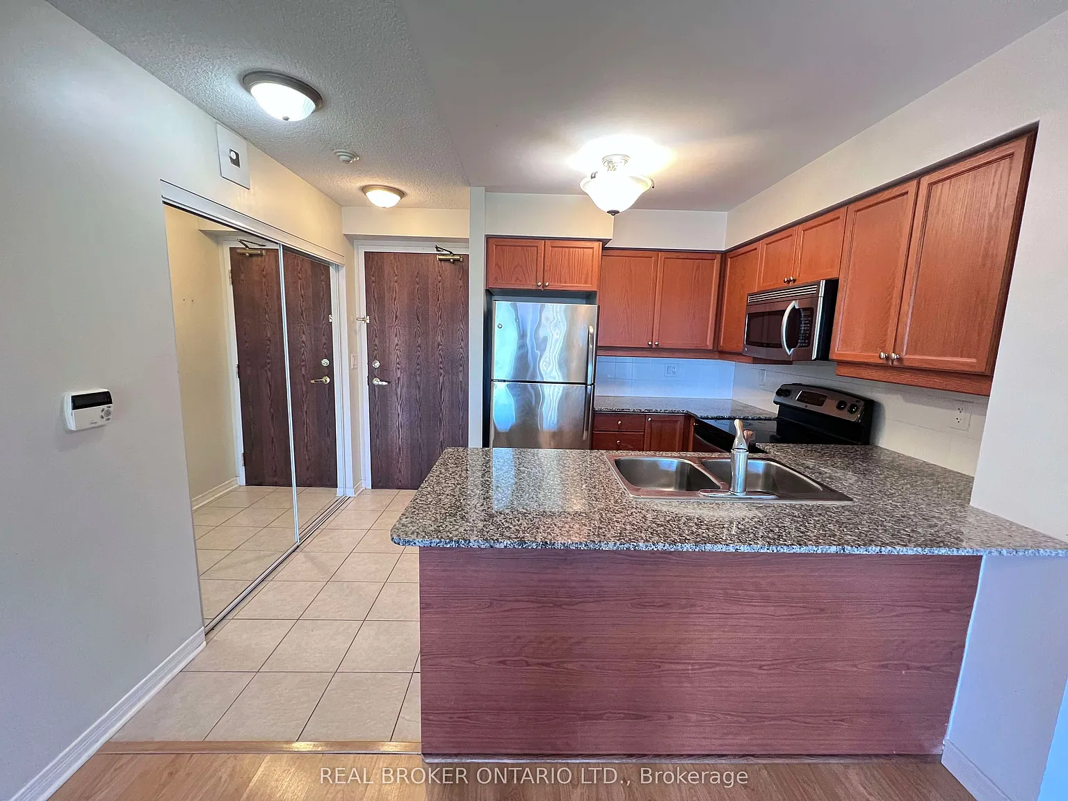 2 bed, $2,600 — Photo 4