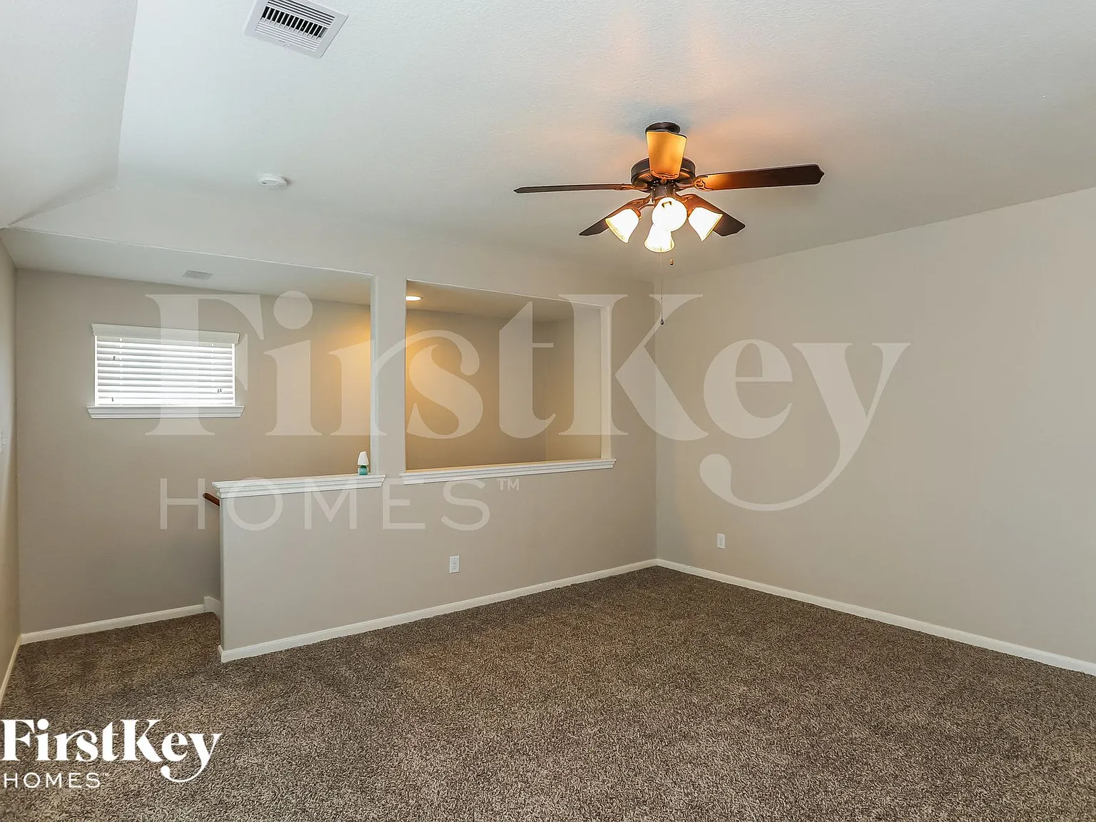 3 bed, 3.0 bath, 2162 sqft, $2,405 — Photo 3