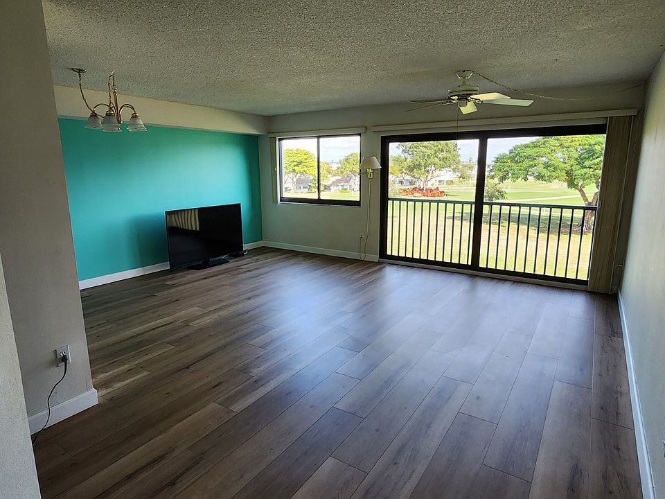 1st image of 7406 Lake Breeze Dr APT 313