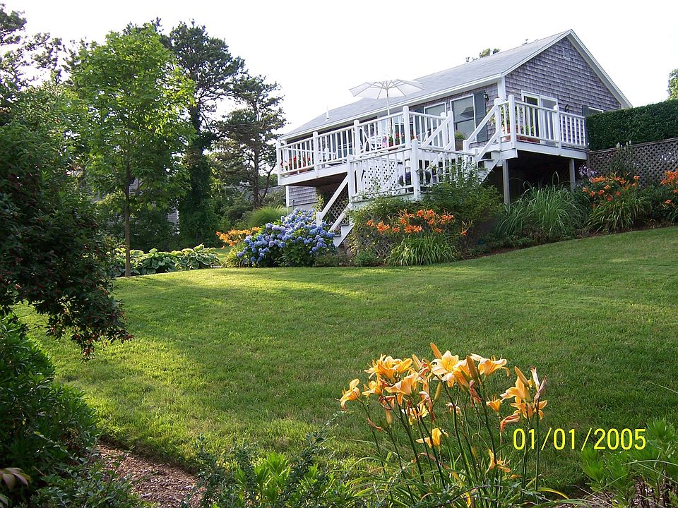 front yard with high deck