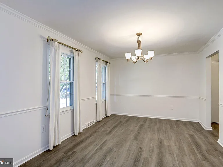 9012 Penn Manor Ct — Photo 16