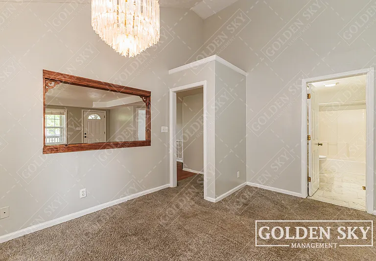 2708 S Mulberry St — Photo 3
