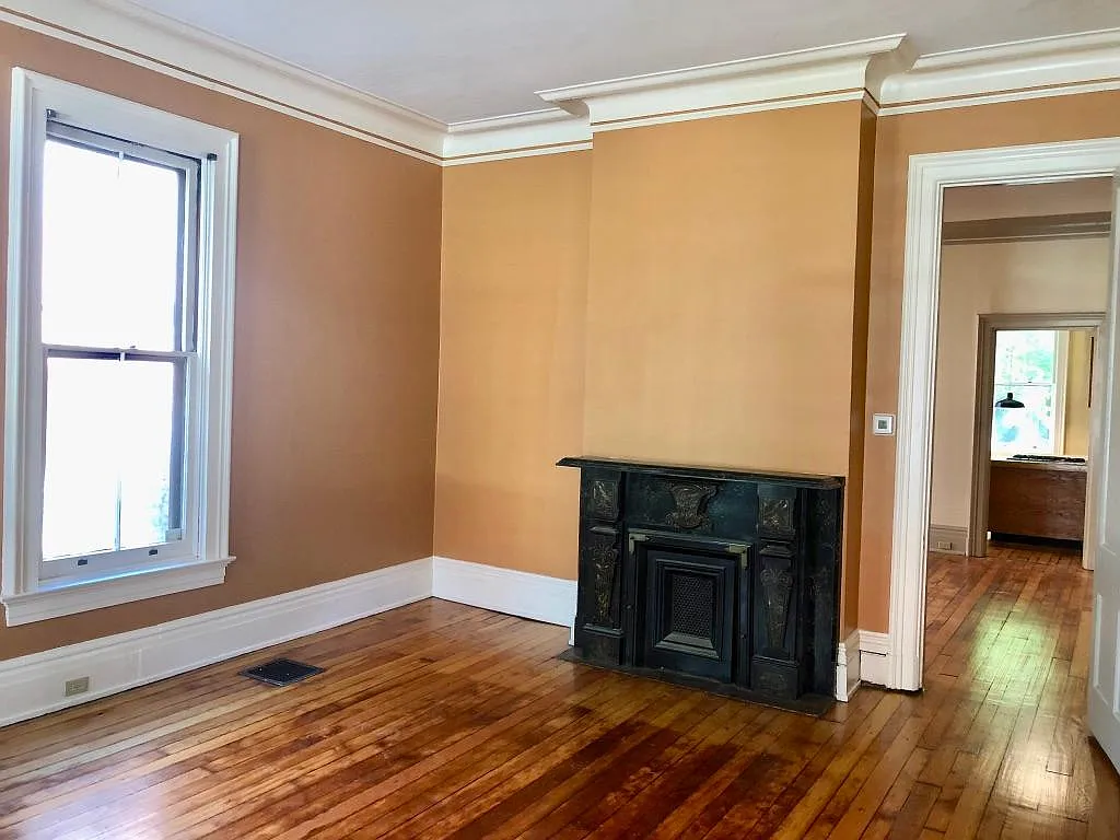 2 bed, 1.5 bath, 1200 sqft, $2,500 — Photo 4