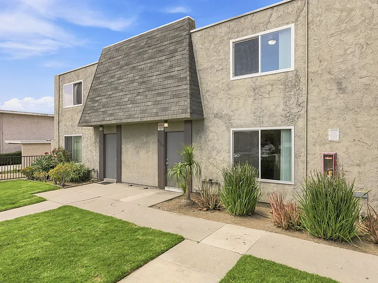 6329 Hummingbird St — Photo 8
