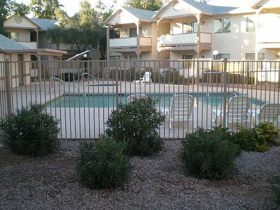 Community pool and jacuzzi