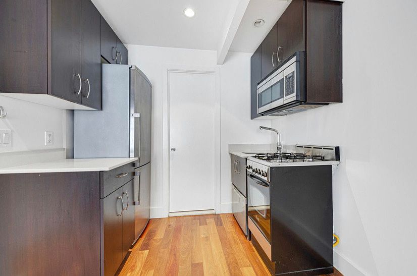 1st image of 163 Ludlow St #D3
