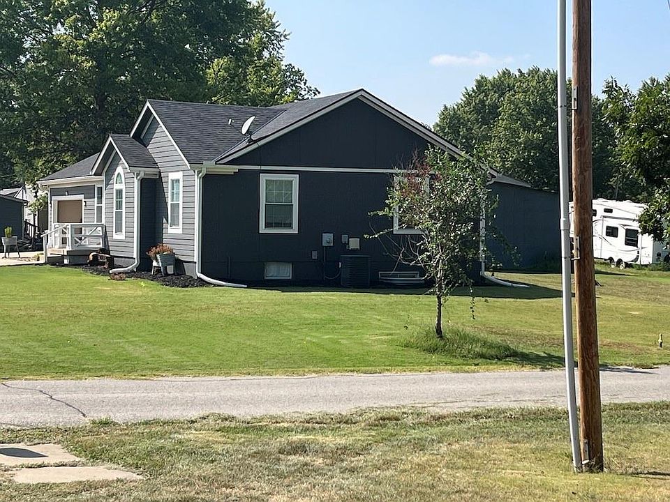 720 Chestnut St, Lacygne, KS 66040 Zillow