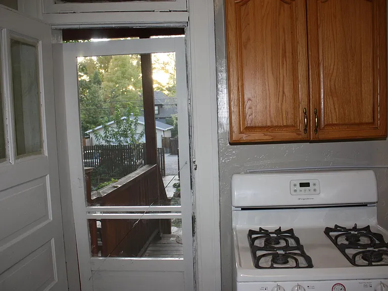938 S 800 E — Photo 12