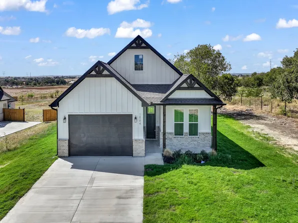 1004 Don Eve Ct, Azle, TX 76020