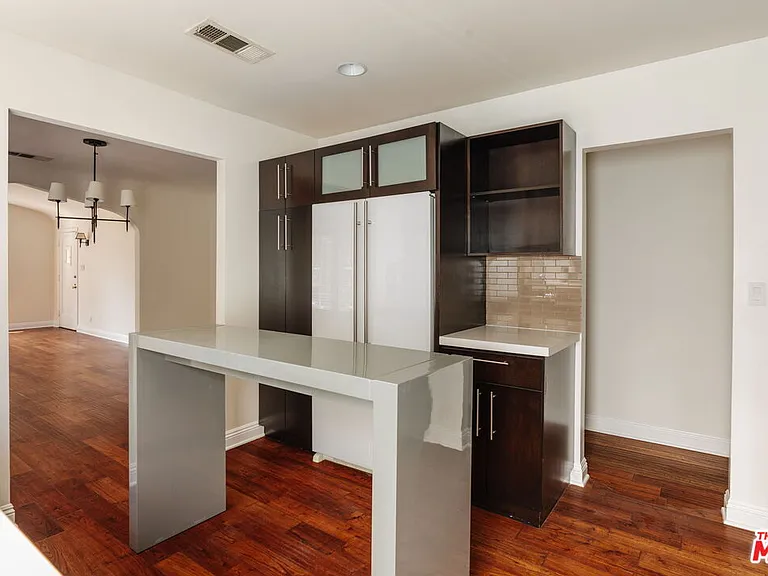 8561 Rugby Dr — Photo 11