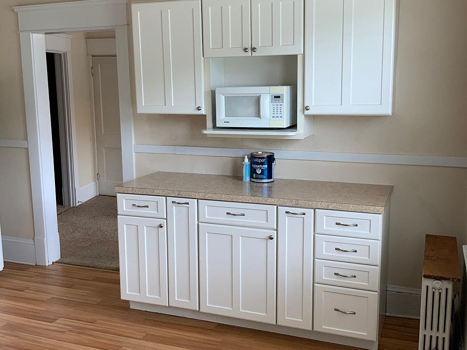 Eat in Kitchen