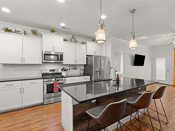 5th image of 5 Finley Ridge Way