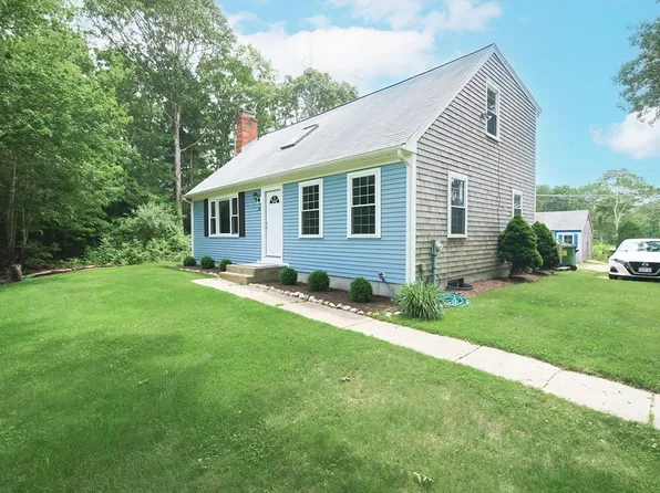 22 Ridgewood Dr, East Sandwich, MA 02537