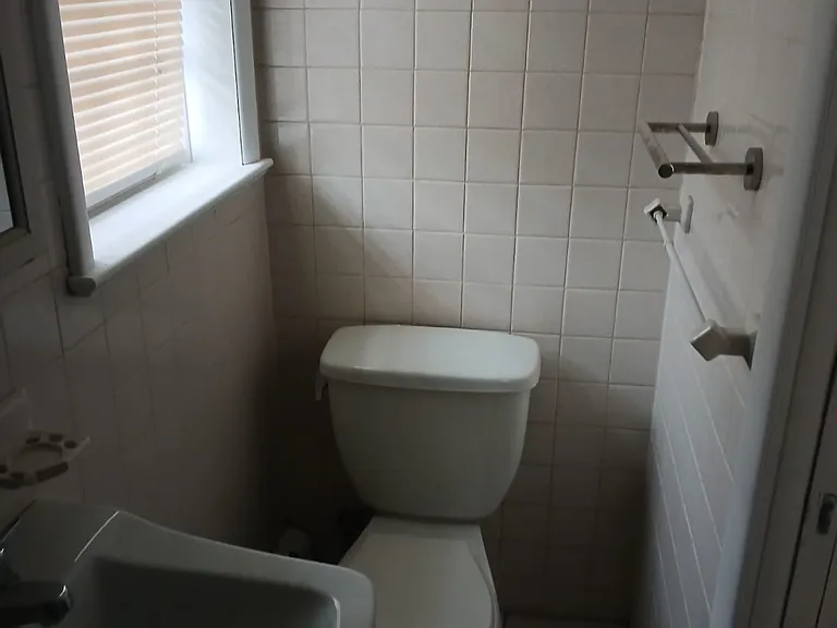212 Central Ave #1B — Photo 4