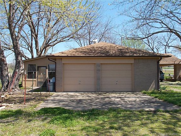 3rd image of 15605 E Pony Lake Dr