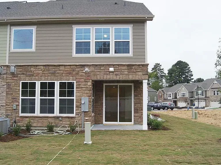 711 McRae Rd — Photo 3