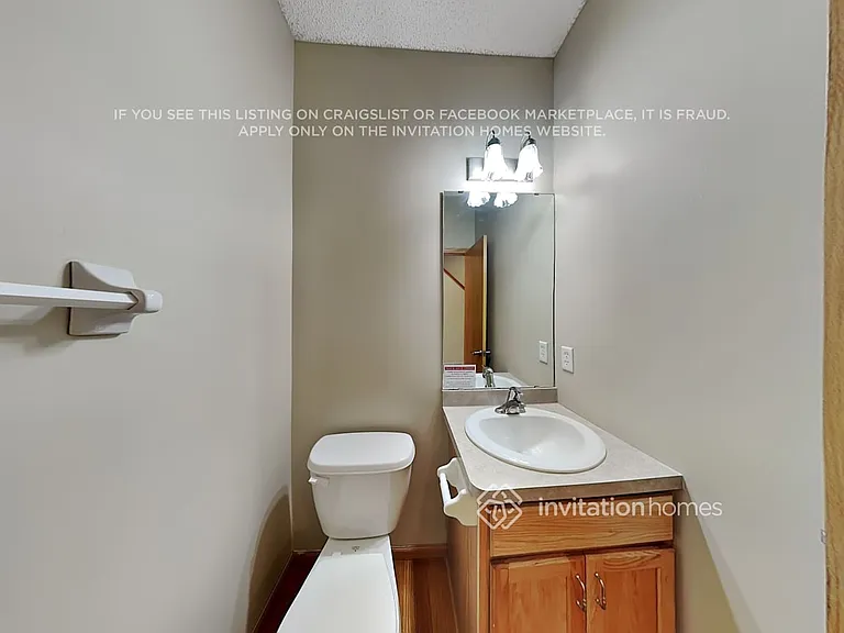 828 Bridle Creek Dr — Photo 16