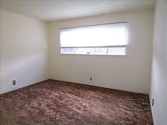 5th image of 1805 Camargo Dr