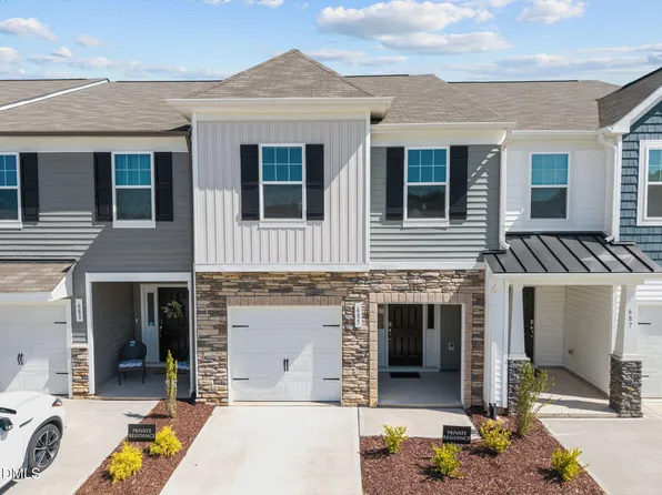 685 Leland Hill Cir, Zebulon, NC 27597